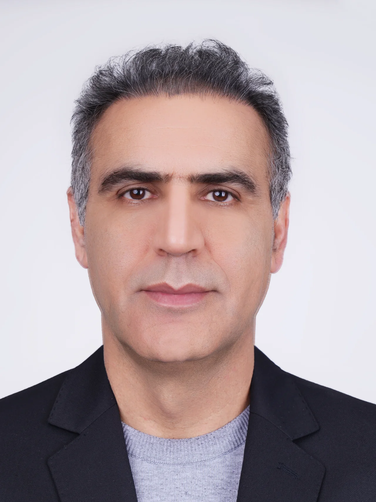 فرهاد سینایی